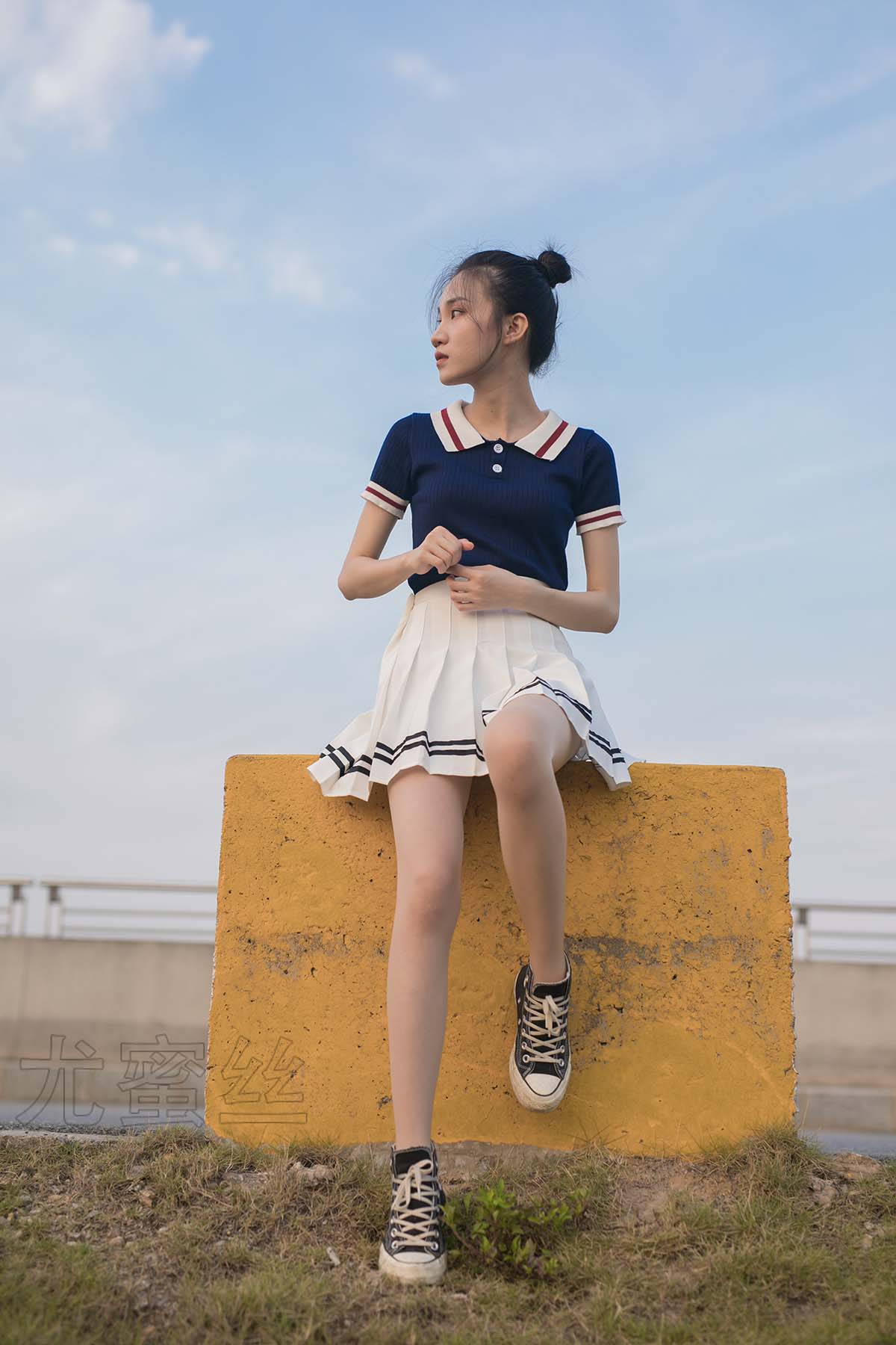 [尤蜜丝]穿搭写真 NO.012 YMS尤蜜丝-第1张
