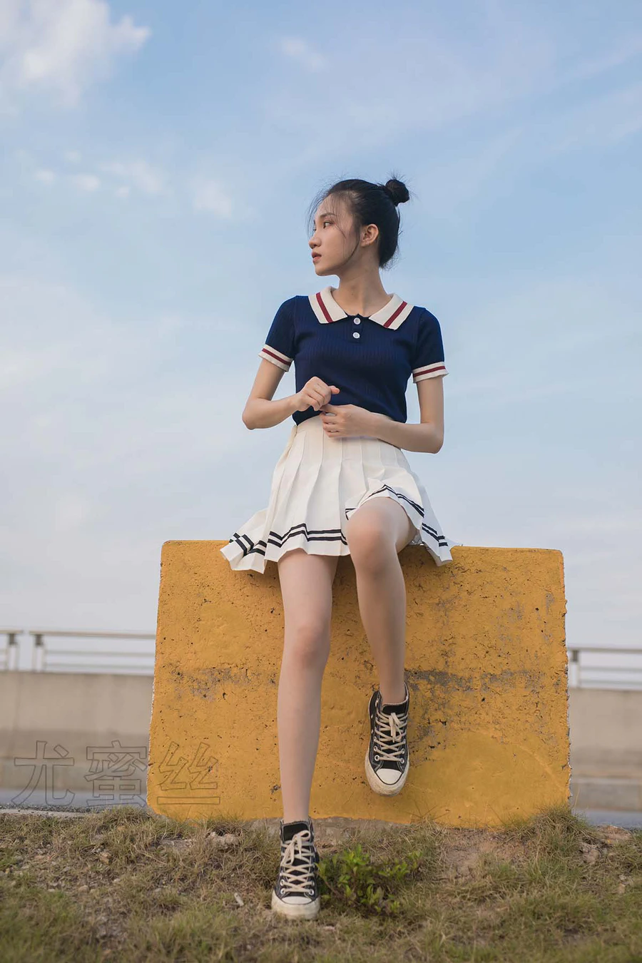 [尤蜜丝]穿搭写真 NO.012 YMS尤蜜丝-第1张
