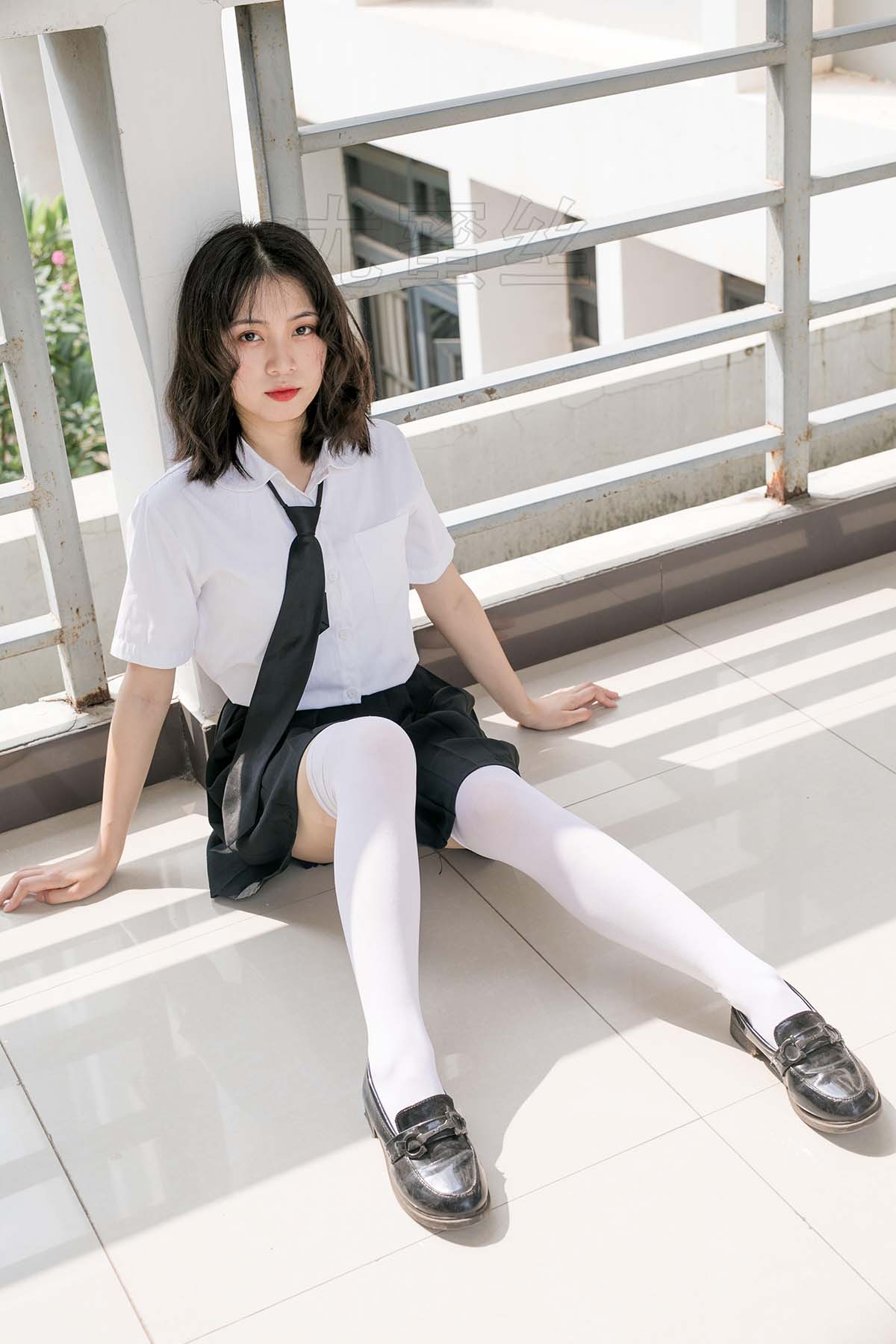 [尤蜜丝]穿搭写真 NO.005 YMS尤蜜丝-第1张