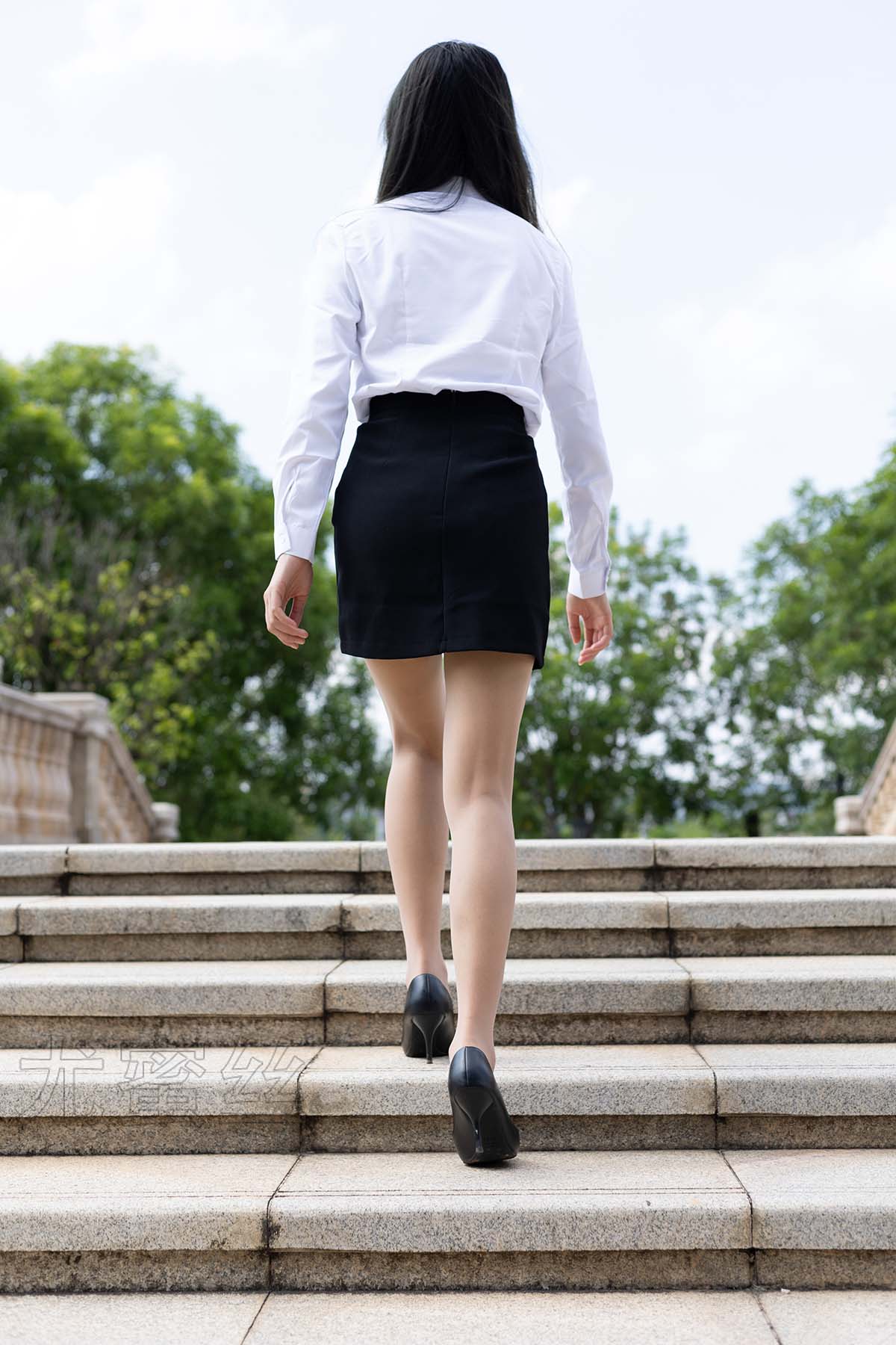 [尤蜜丝]穿搭写真 NO.072 YMS尤蜜丝-第1张
