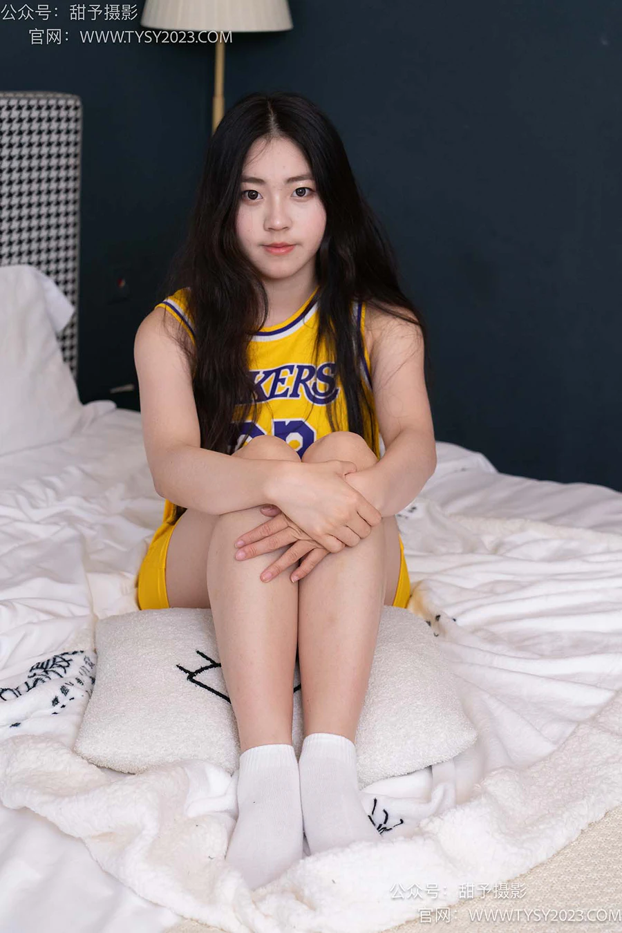甜予摄影 NO.040 小云-板鞋、白棉袜 TYSY甜予摄影-第2张