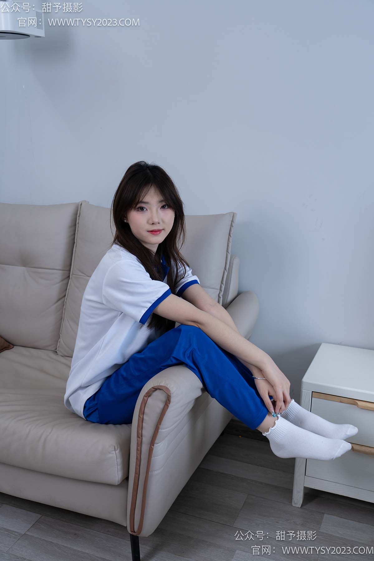 甜予摄影 NO.098 璇璇-校服、板鞋、白棉袜、肉丝（脚尖加固款） TYSY甜予摄影-第1张