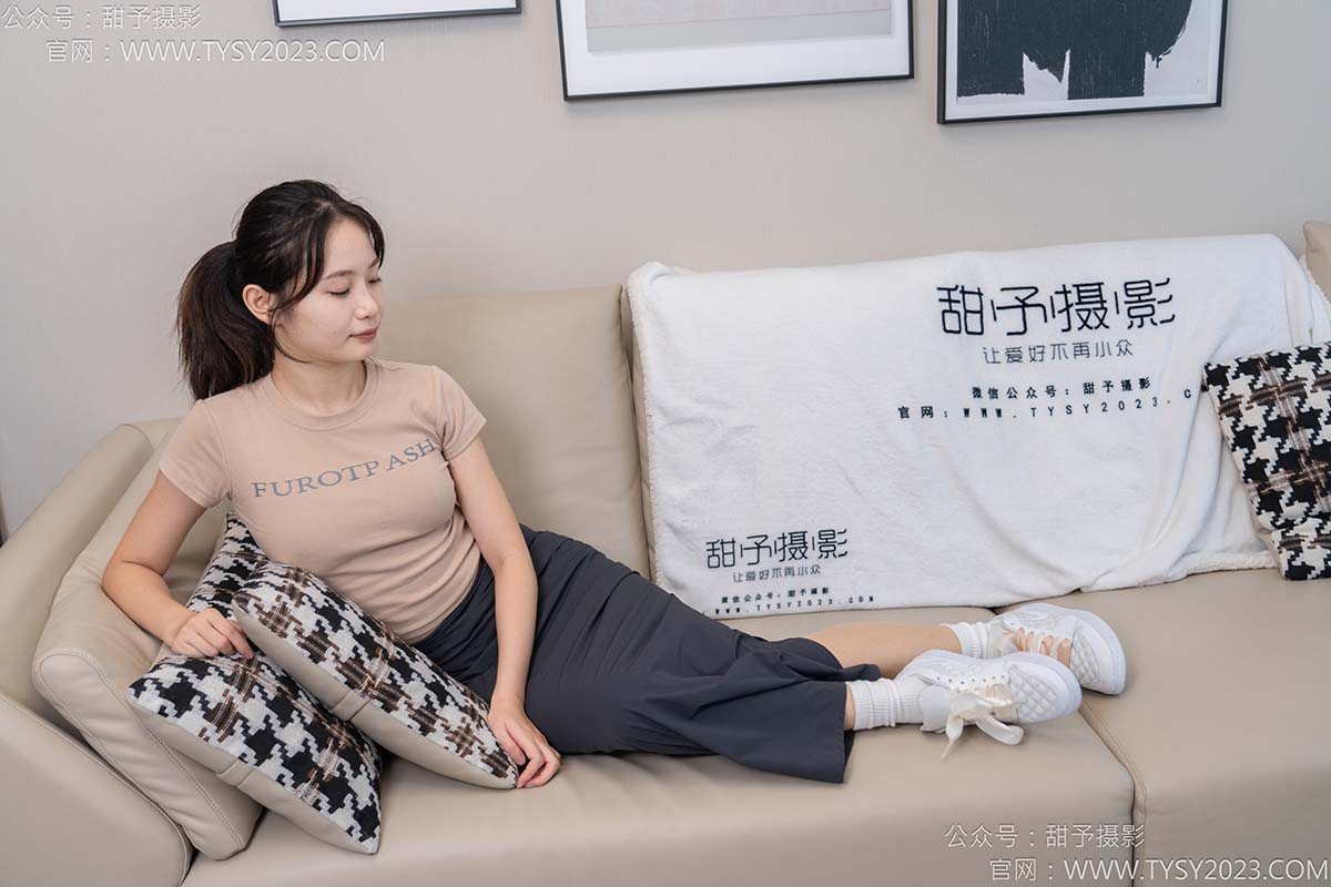甜予摄影 NO.114 思思-板鞋、白棉袜 、肉丝 TYSY甜予摄影-第1张