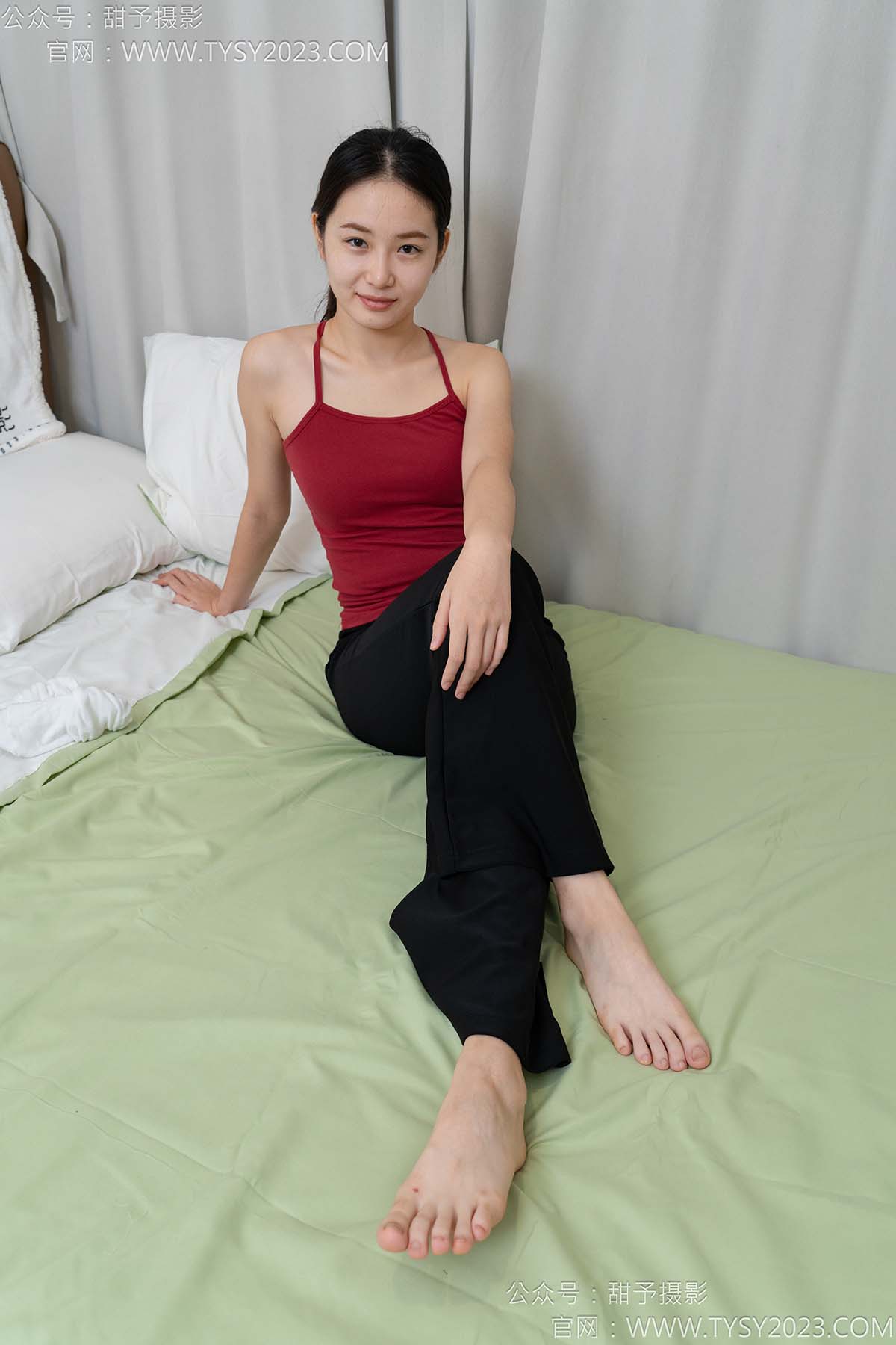 甜予摄影 NO.135 思思-板鞋、白棉袜、裸足 TYSY甜予摄影-第2张