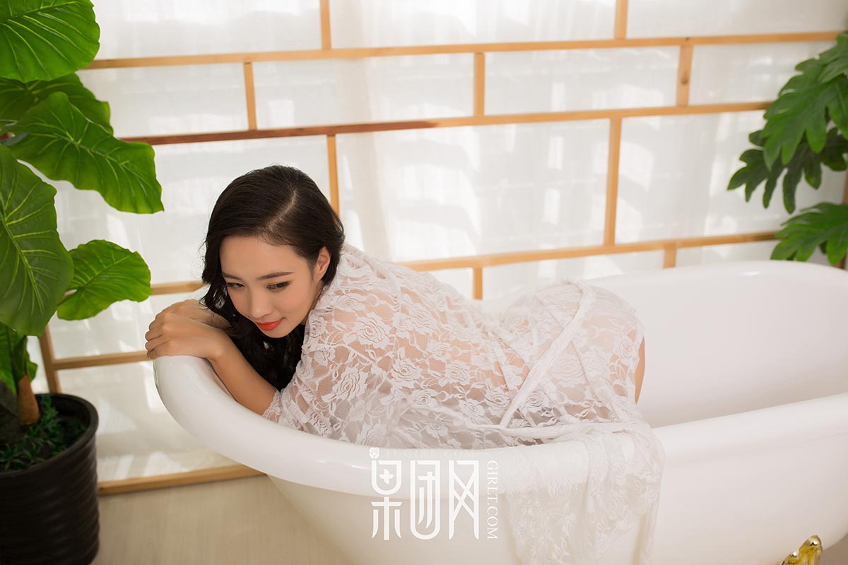 [Girlt果团网]2017.10.28 NO.085 白色蕾丝 Girlt果团网-第1张
