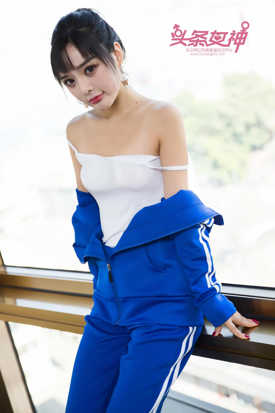 [TouTiao头条女神]2017.11.26 周熙妍 期中考试 TouTiao头条女神-第2张