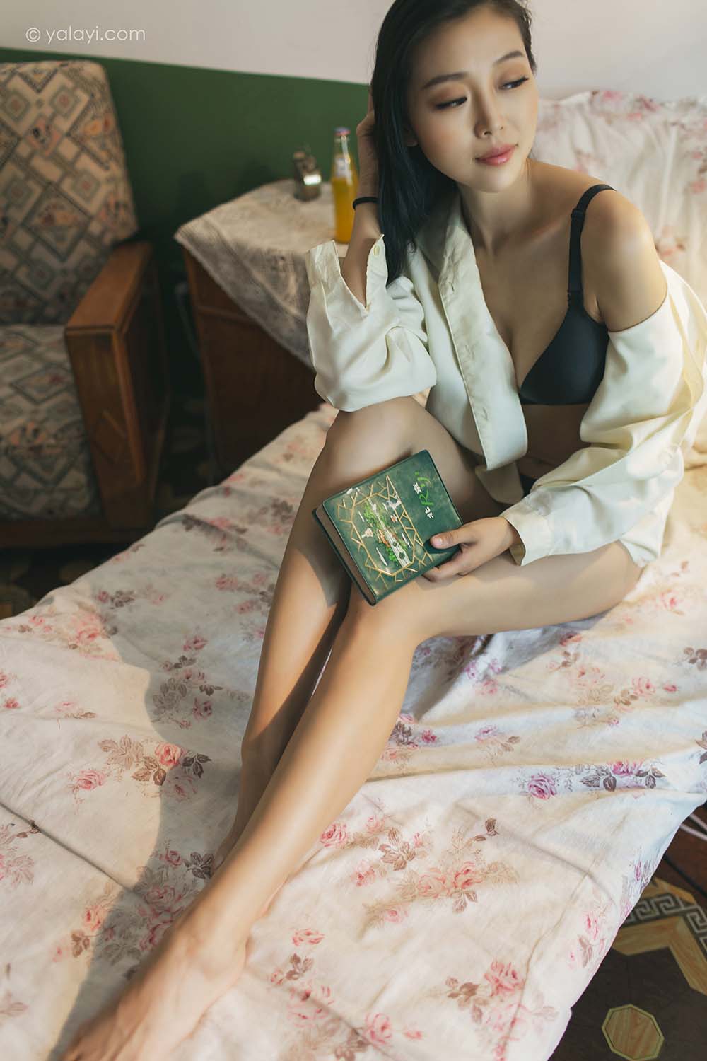 [YALAYI雅拉伊]2023.03.01 NO.1012 白衬衣女神 图雅 YALAYI雅拉伊-第1张