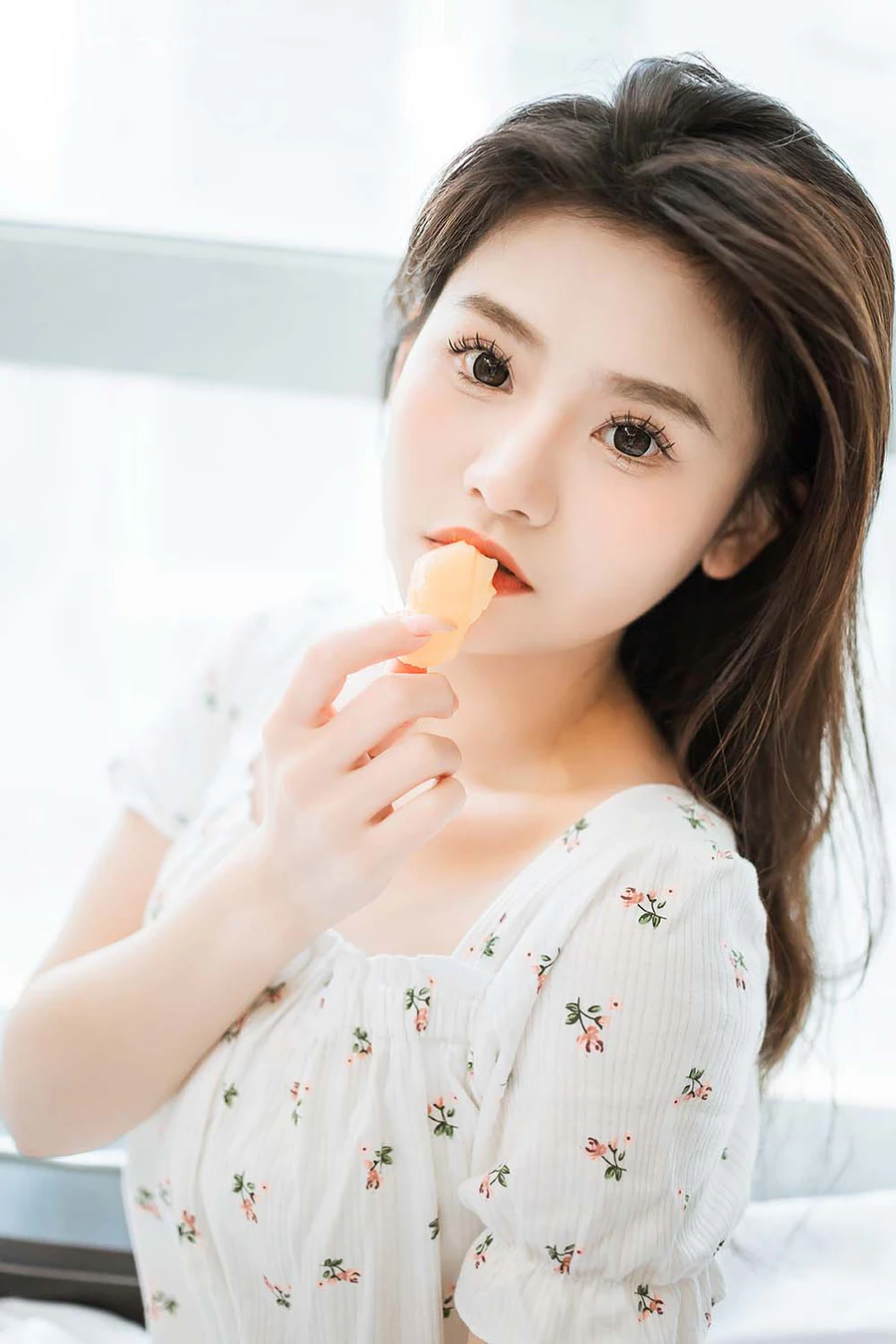 [YALAYI雅拉伊]2023.05.05 NO.1028 请你吃瓜 若婷 YALAYI雅拉伊-第2张