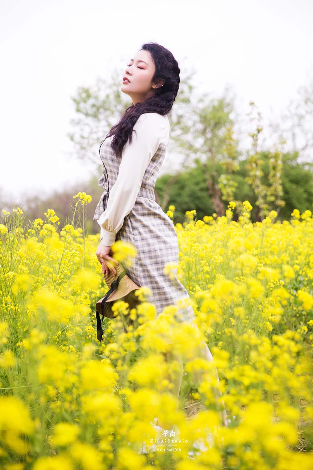 [TouTiao头条女神]2020.04.20 钟晴 油菜花的晴天 TouTiao头条女神-第2张