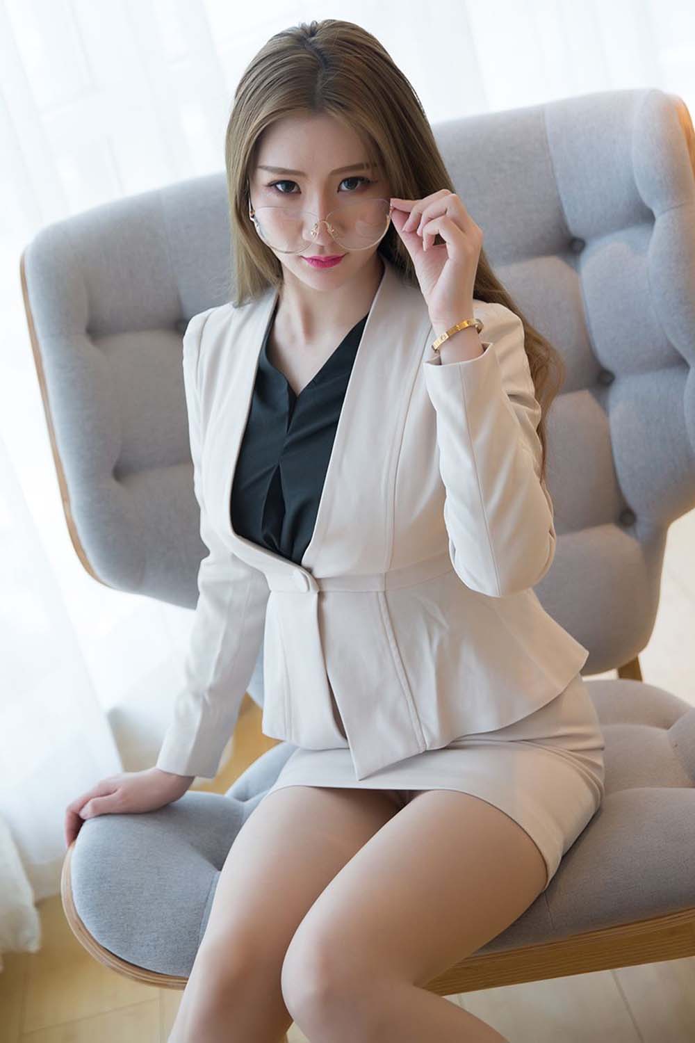 [TouTiao头条女神]2020.03.28 玄子 OL女郎玄子 TouTiao头条女神-第1张