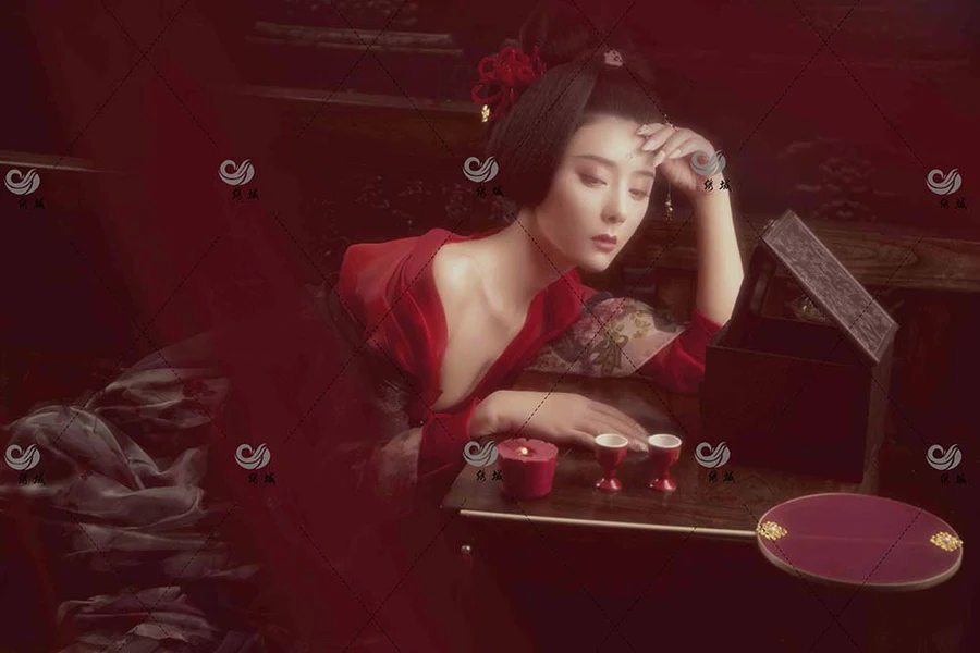 [TouTiao头条女神]2019.12.10 贵妃醉酒 莫晓希 TouTiao头条女神-第2张