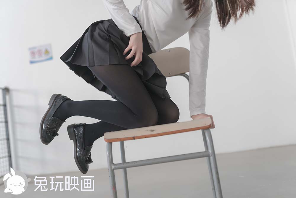 [兔玩映画]C34.004 冬天里的黑袜 TWYH兔玩映画-第1张
