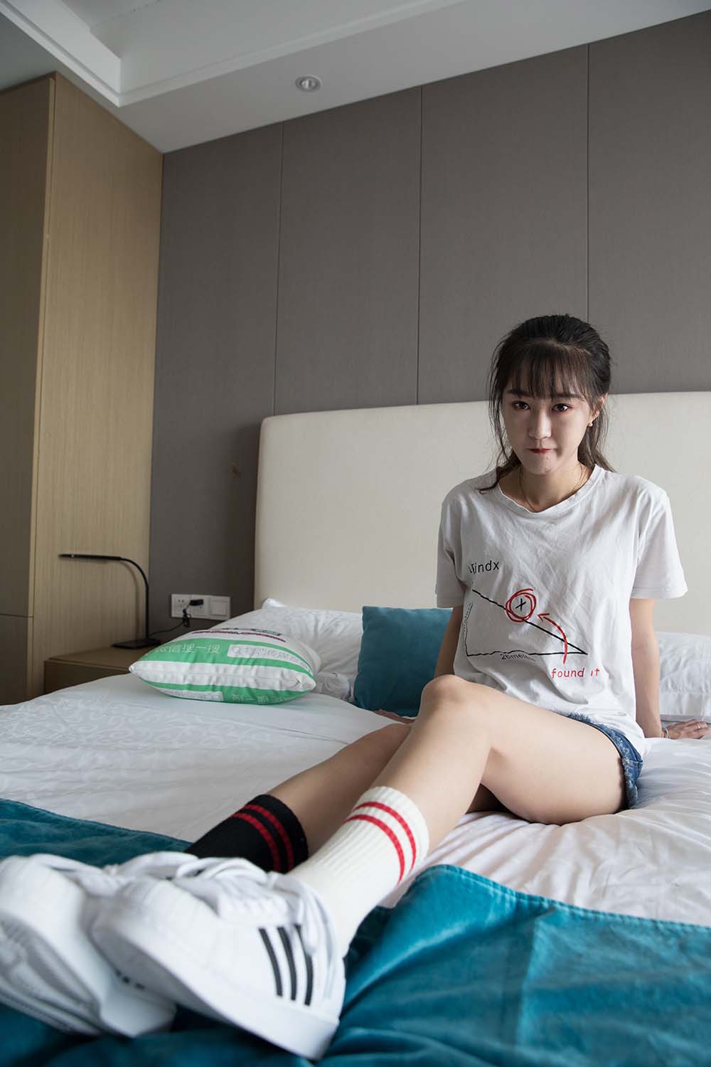 物恋传媒 NO.249 冬冬-小小的坚强 WLCM物恋传媒-第1张