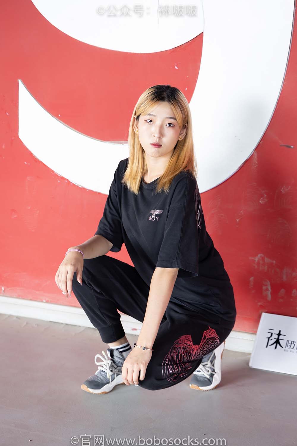 [BoBoSocks袜啵啵]NO.018 木木-运动鞋、白棉袜、裸足 BoBoSocks袜啵啵-第1张