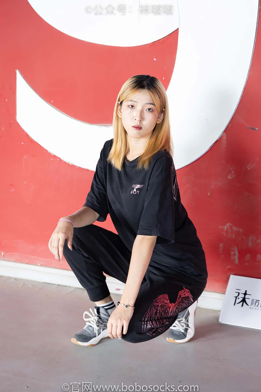 [BoBoSocks袜啵啵]NO.018 木木-运动鞋、白棉袜、裸足 BoBoSocks袜啵啵-第1张