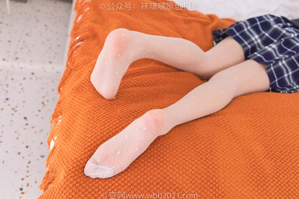 [BoBoSocks袜啵啵]NO.284 小甜豆-短靴、皮鞋、两双白棉袜、油亮黑丝、爱心印花白丝 BoBoSocks袜啵啵-第2张