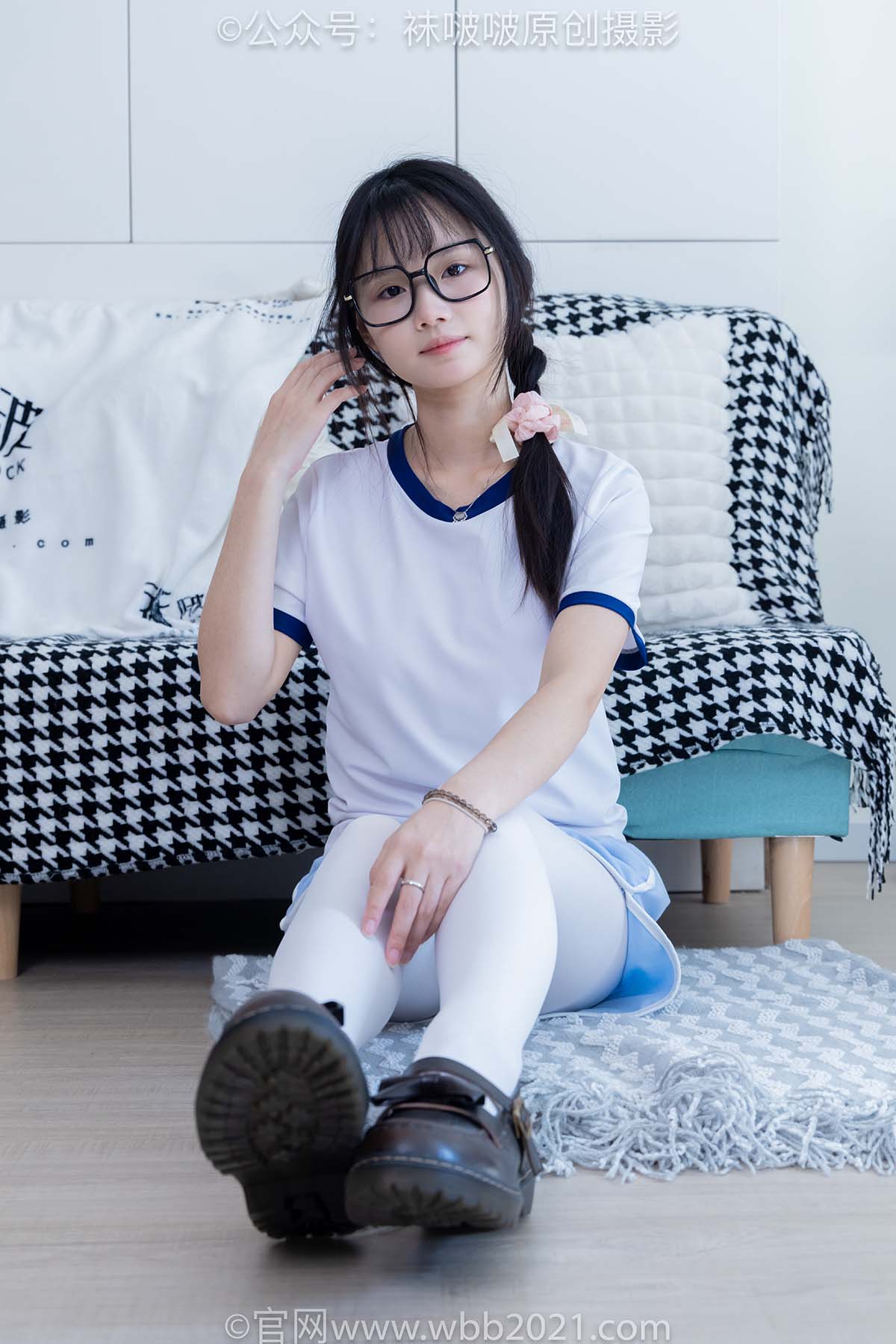 [BoBoSocks袜啵啵]NO.325 甜甜圈-皮鞋、厚白丝 BoBoSocks袜啵啵-第1张