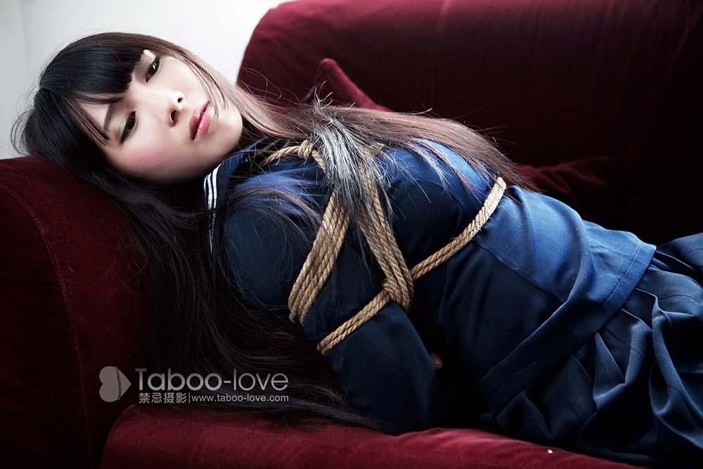 [禁忌摄影]Taboo-love NO.001 迷人的眼神 JJSY禁忌摄影-第1张