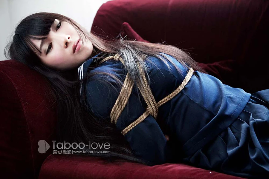 [禁忌摄影]Taboo-love NO.001 迷人的眼神 JJSY禁忌摄影-第1张