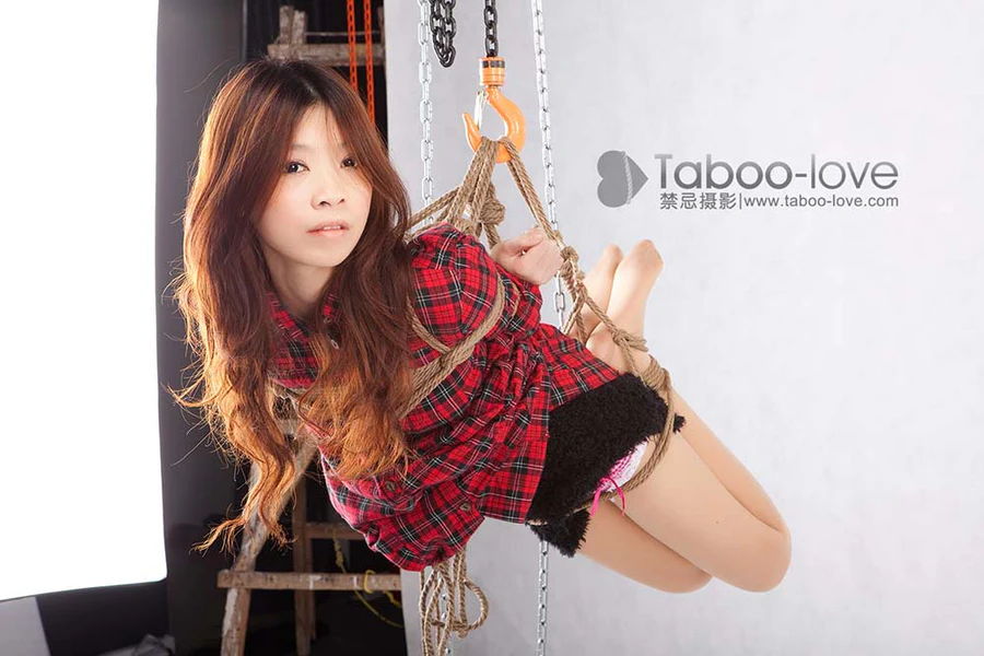 [禁忌摄影]Taboo-love NO.038 洋洋红色格仔 JJSY禁忌摄影-第1张
