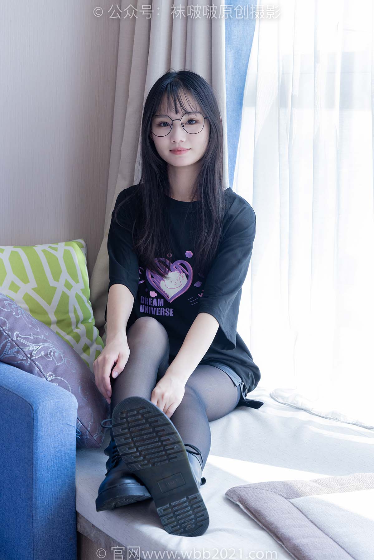 [BoBoSocks袜啵啵]NO.406 甜甜圈-马丁靴、黑丝 BoBoSocks袜啵啵-第1张