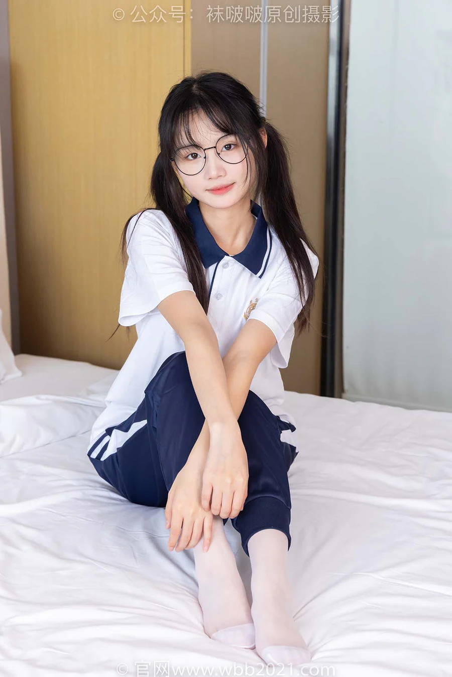 [BoBoSocks袜啵啵]NO.446 甜甜圈 板鞋、白棉袜、白丝、校服裤里丝 BoBoSocks袜啵啵-第2张