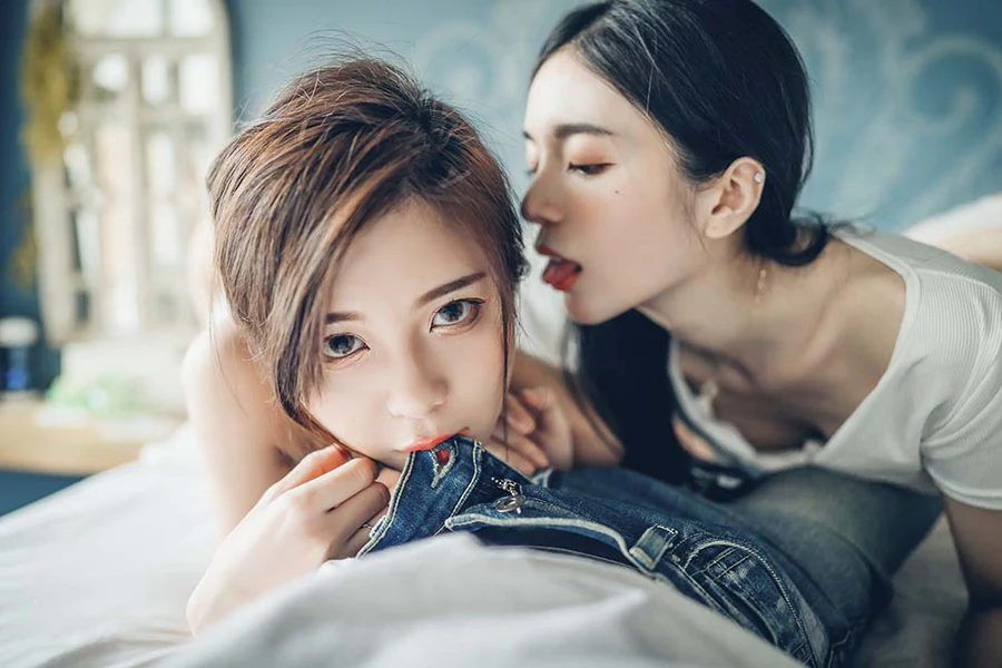 辰辰ChenChen《旅行日》双人原版写真 JPJX极品精选-第1张