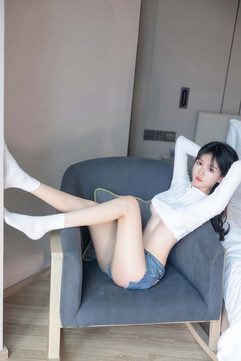 谢小蒽(幼幼) – 白衣牛仔裤 JPJX极品精选-第2张