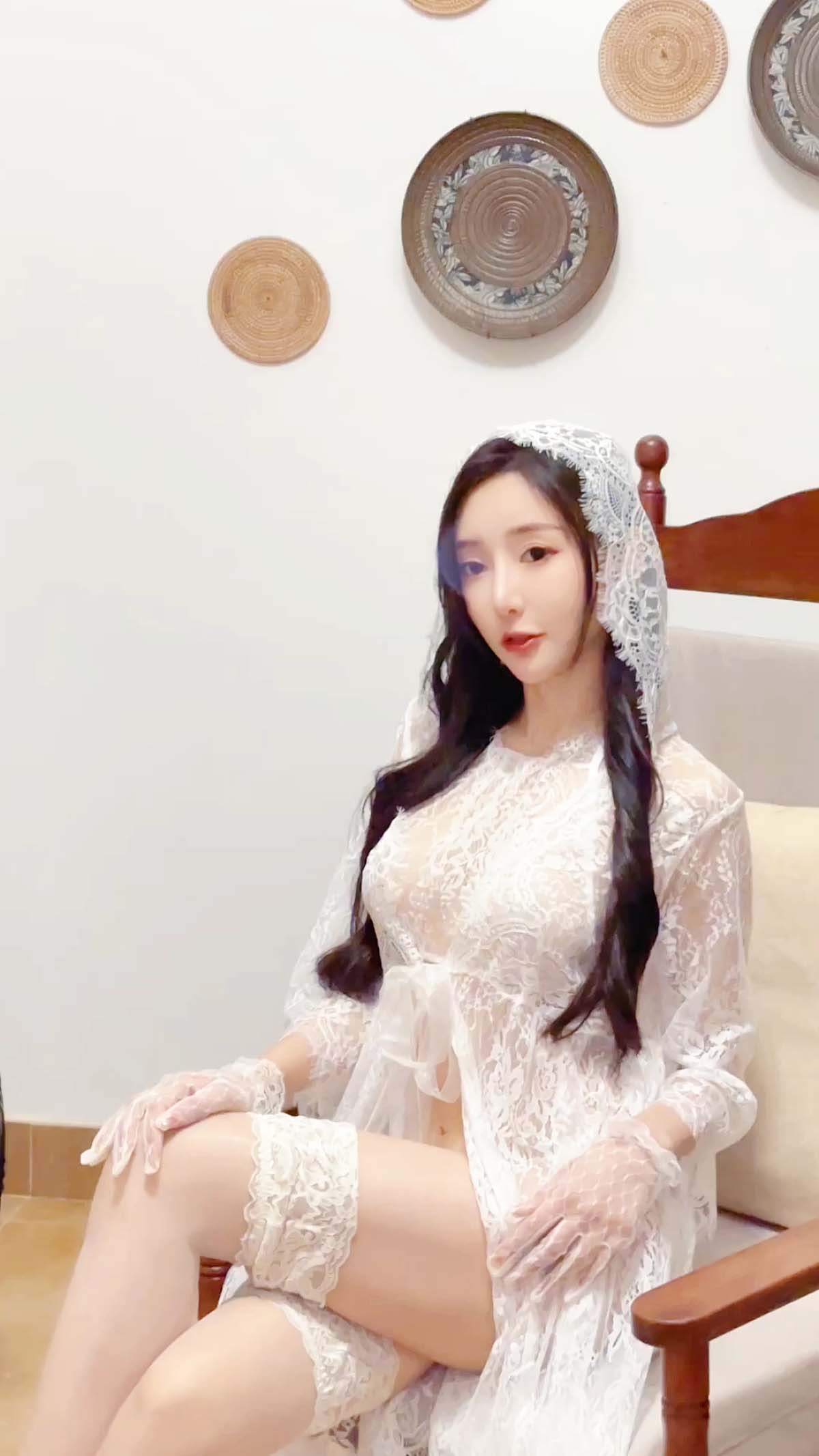 王馨瑶Yanni – 白色连帽情趣 JPJX极品精选-第1张