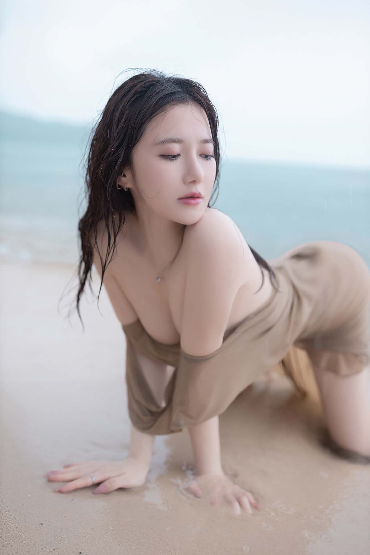 秀人名模鱼子酱Fish《雨后海滩》 JPJX极品精选-第1张