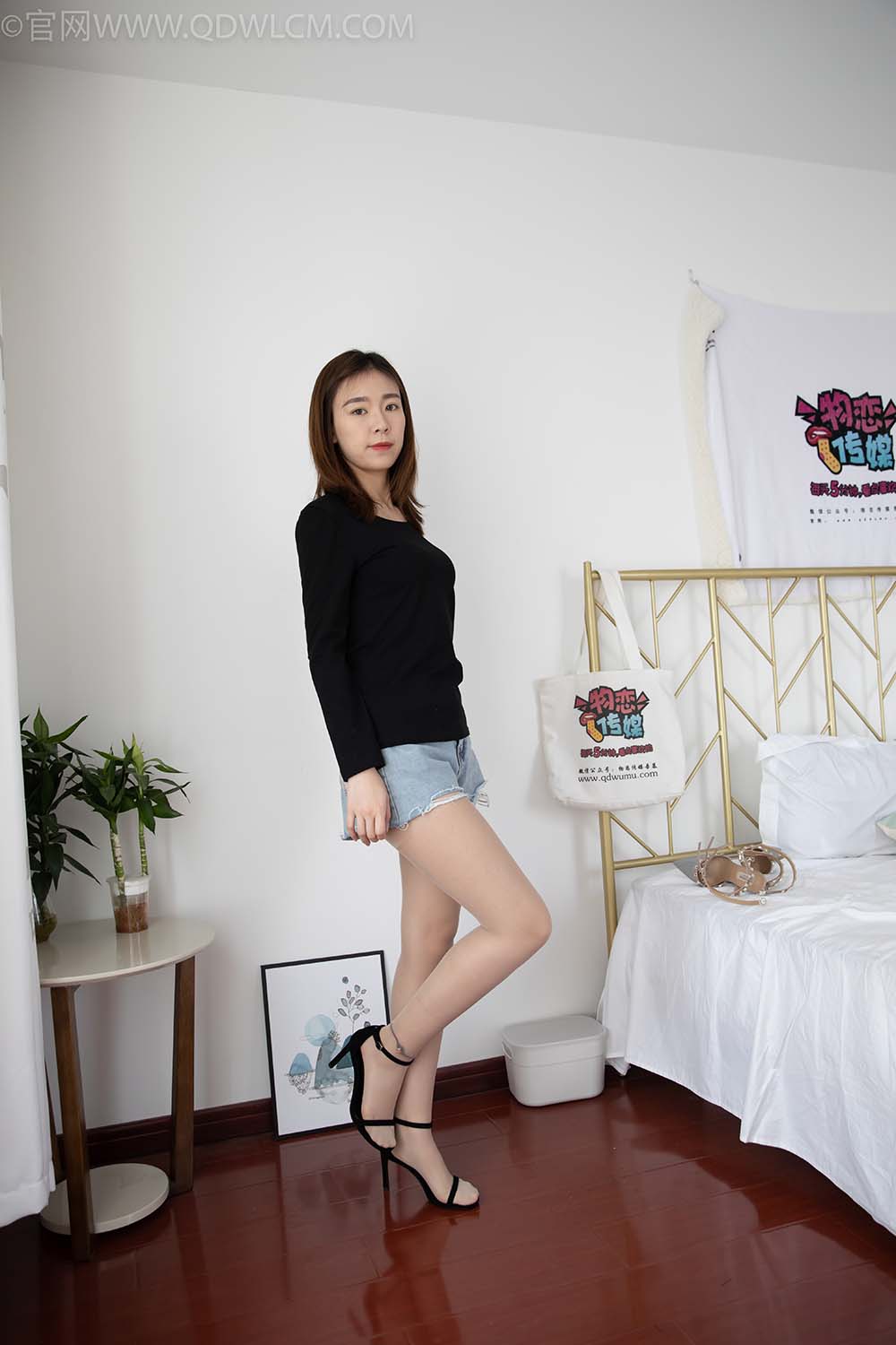 物恋传媒 NO.1096 婷婷-温暖相伴 WLCM物恋传媒-第1张