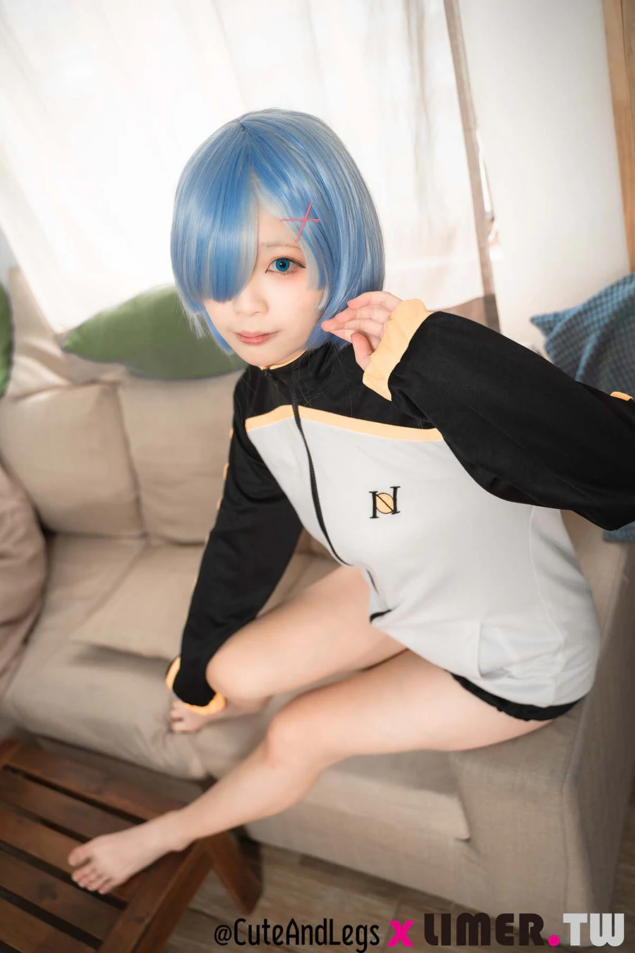 Limerence原创 NO.099 之之雷姆穿着你的外套出现啦~里面到底有没有穿 Limerence-第2张