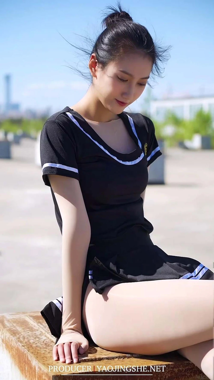 [Fairy Club妖精社]视频 H2123《思文-丝滑连身》 FAIRY CLUB妖精社视频-第1张