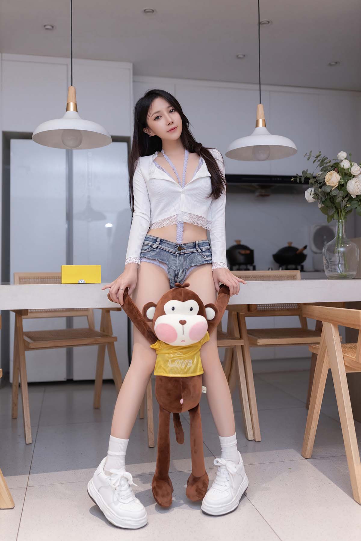 秀人名模鱼子酱Fish内部私购未上架《香蕉小猴》写真 JPJX极品精选-第1张