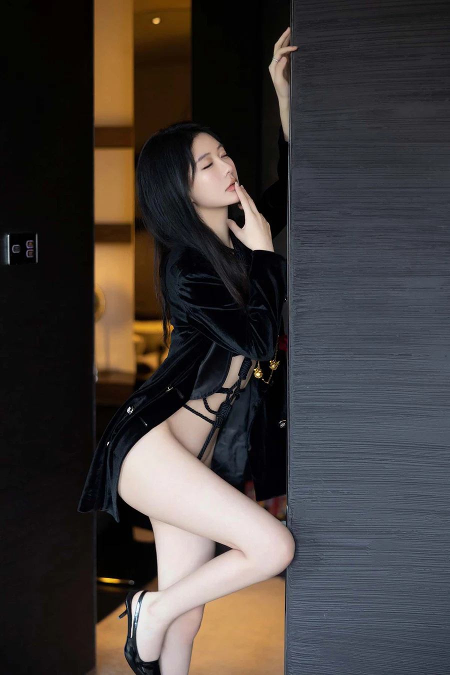 谢小蒽(幼幼) – 黑色绳缚写真 JPJX极品精选-第2张