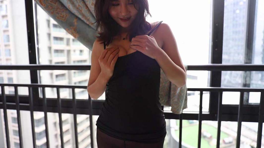 [HuaYang花漾]2018.10.25 VN.002 SOLO-尹菲 HuaYang花漾视频-第1张