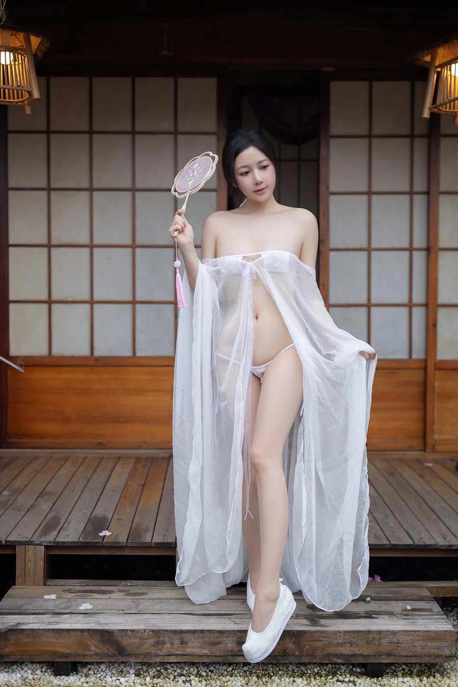 秀人名模鱼子酱Fish《花想容》写真 JPJX极品精选-第1张