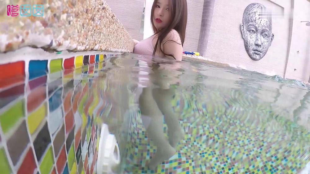 [Feilin嗲囡囡]HD视频2017.08.28 NO.068 美女主播 诱人的玉兔与美臀 芷儿Momoko Feilin嗲囡囡视频-第1张