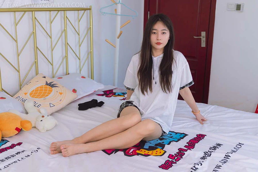 物恋传媒 NO.1529 美兔-秋日落叶 WLCM物恋传媒-第2张