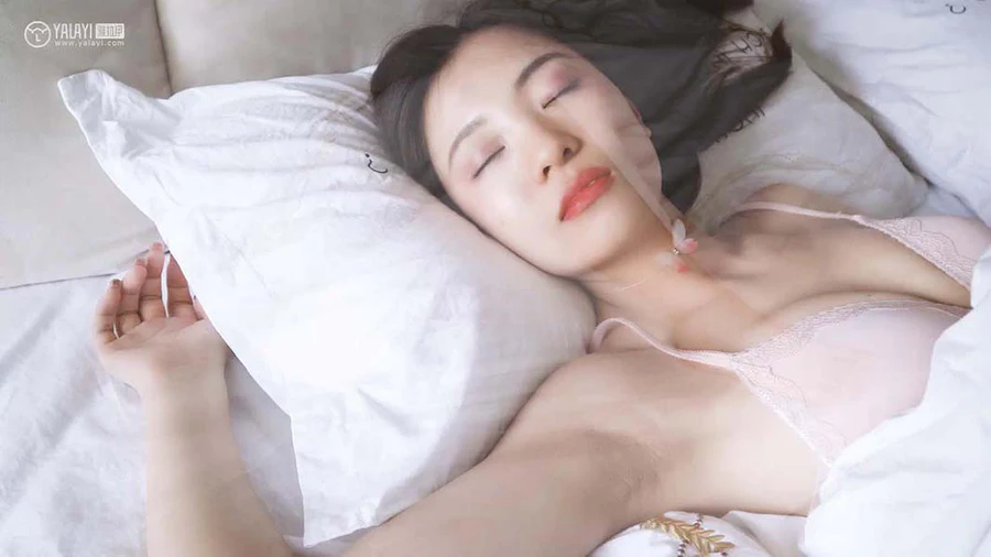 [YALAYI雅拉伊]视频 2020.04.17 V128《叫她起床》高若童 YALAYI雅拉伊视频-第1张