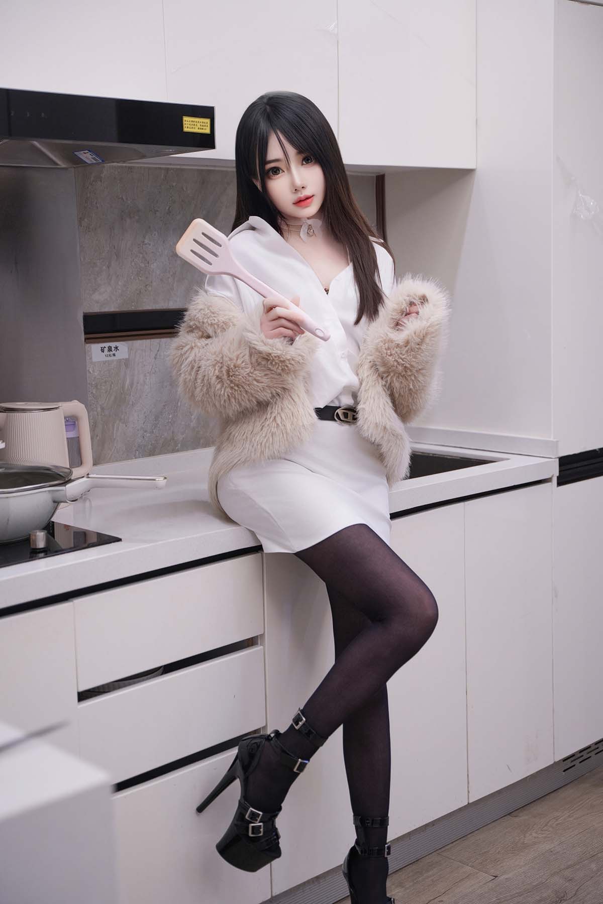 林月月 – 白衣黑丝 JPJX极品精选-第1张