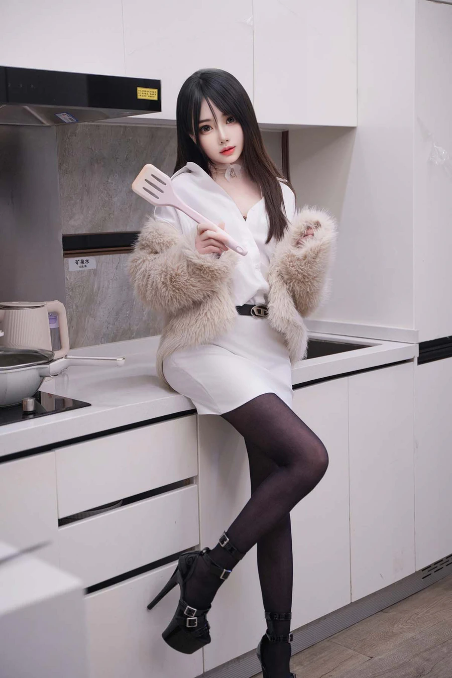 林月月 – 白衣黑丝 JPJX极品精选-第1张