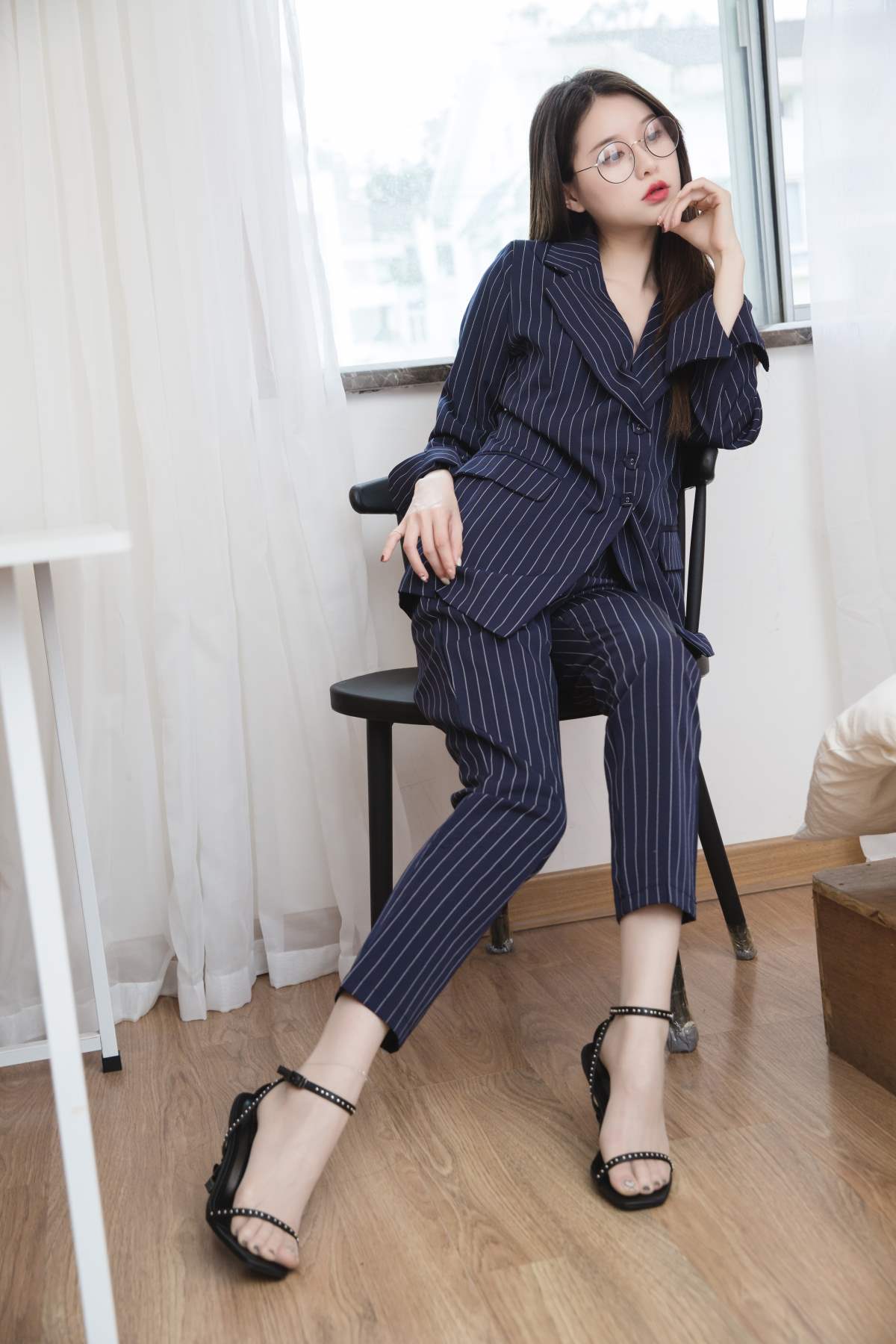 Sia不吃鱼 – 条纹职业装 JPJX极品精选-第1张