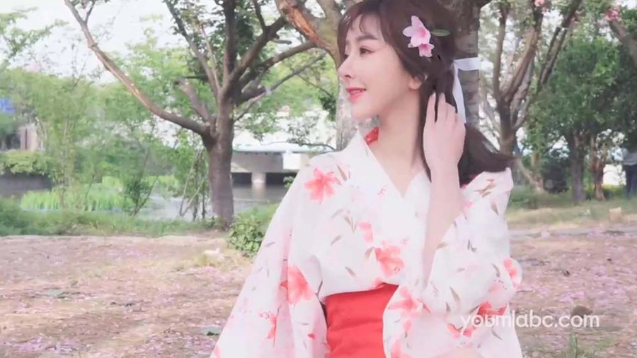 [YouMei尤美]视频 2019.08.10 NO.256 樱花树下 李纤纤 YouMei尤美视频-第1张
