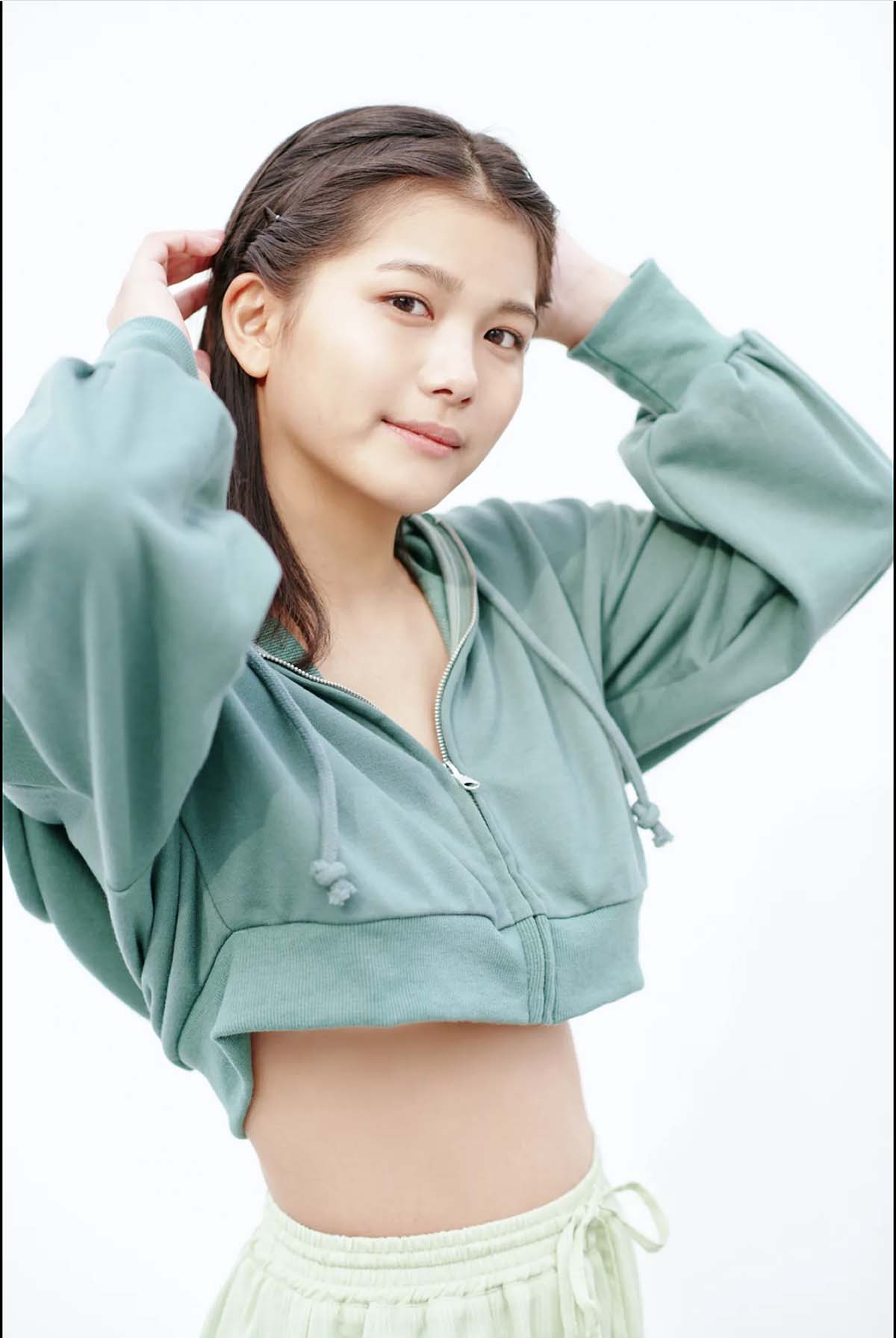 朝日ななみ – 22歳の純真ビキニ Photobook-第2张
