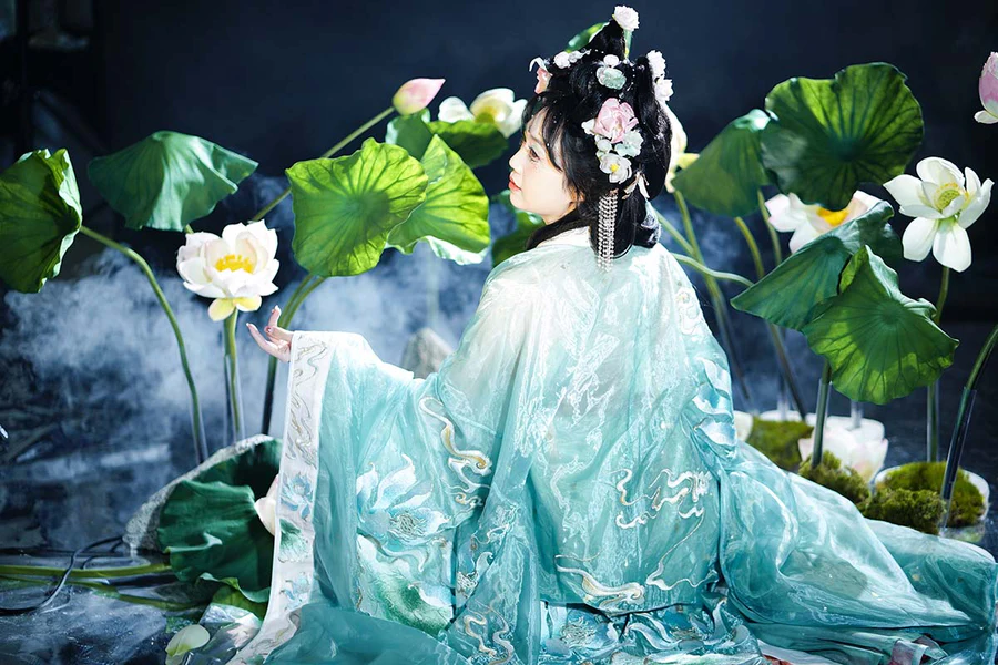 [YITUYU艺图语]2025.02.19 夏荷 小小 YITUYU艺图语-第1张