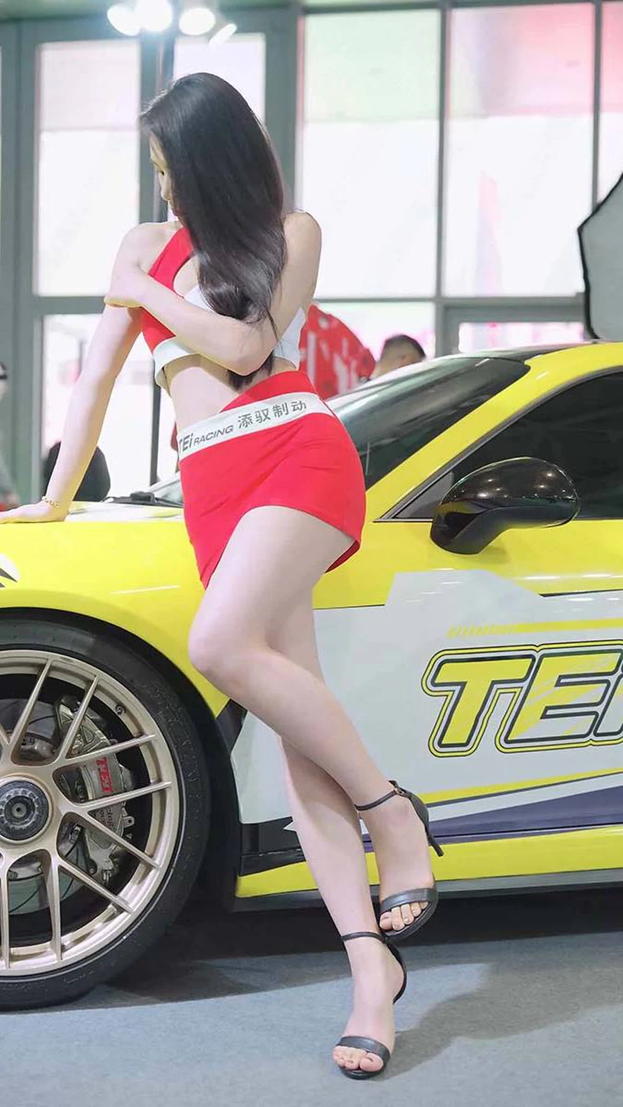 2024 深圳改装车展 Auto Salon 车模抖音网红随拍 37 街拍-第1张
