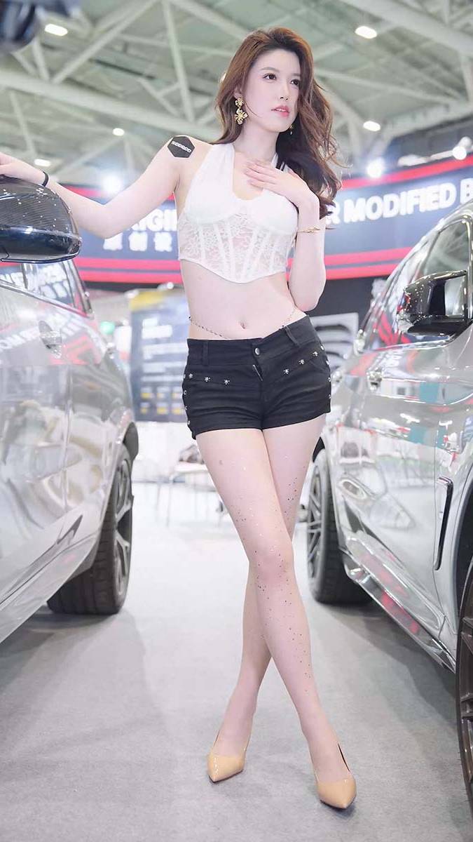 2024 深圳改装车展 Auto Salon 车模抖音网红随拍 36 街拍-第1张
