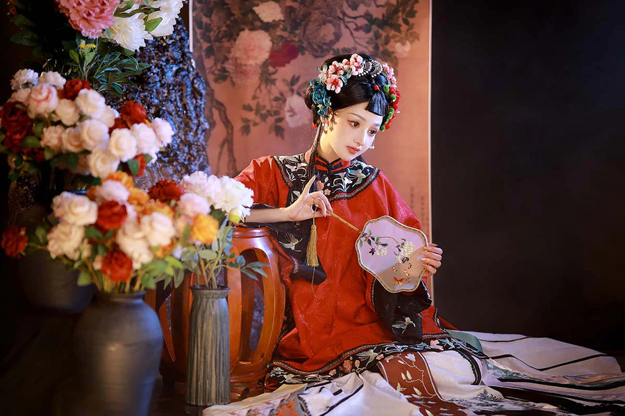 [YITUYU艺图语]2025.02.26 插画风清汉女 猫猫猫阿姨呀 YITUYU艺图语-第2张