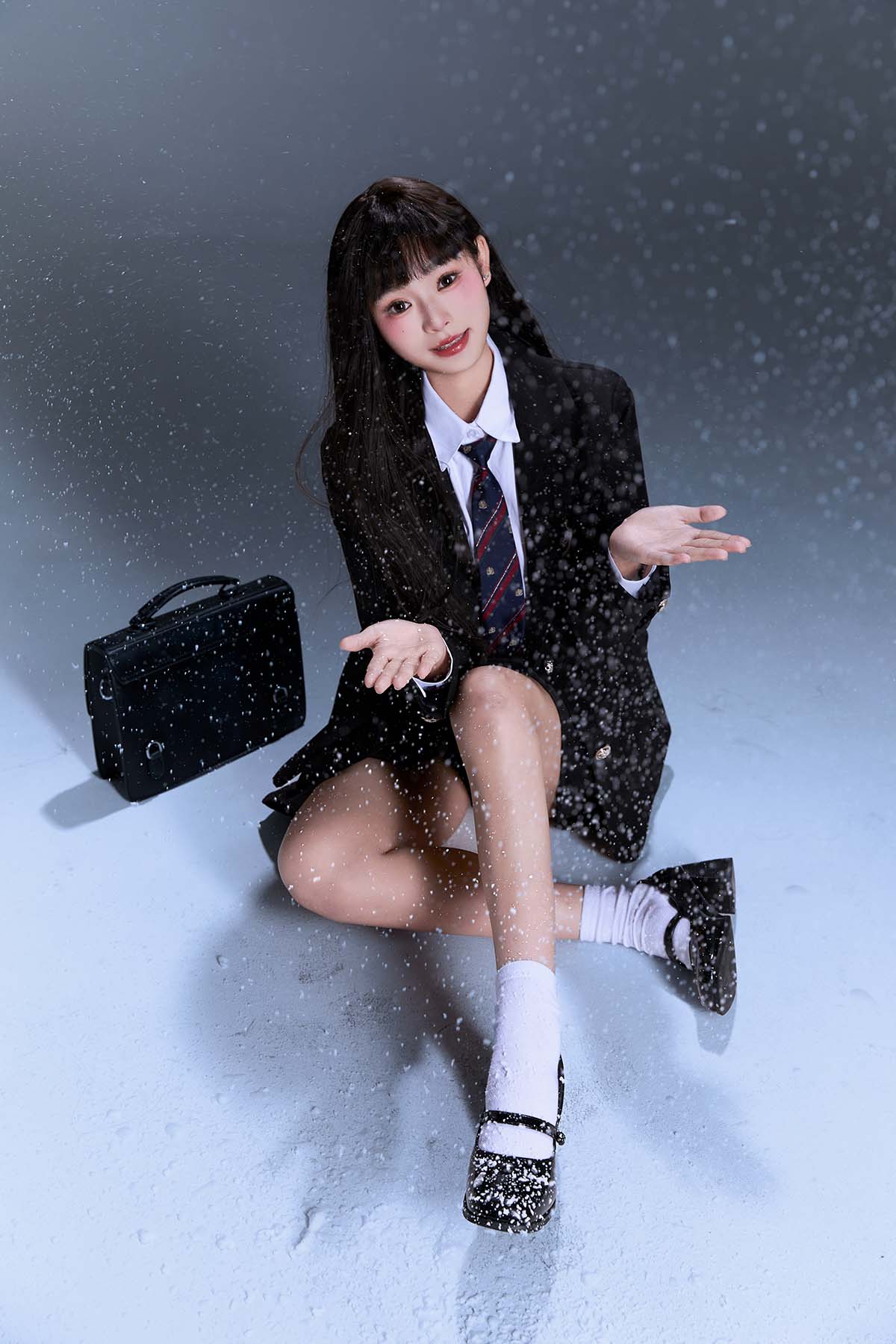 [YITUYU艺图语]2025.03.02 韩系雪景jk写真 啊丹 YITUYU艺图语-第2张